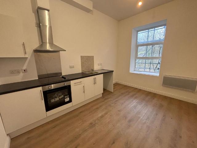 Apartment for rent in Pentre, Ton Pentre