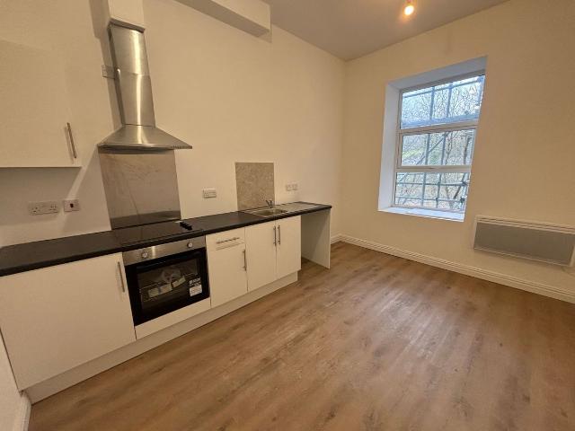 Apartment for rent in Pentre, Ton Pentre