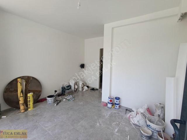 Kozyatağı Mahallesi, Kadiköy içerisinde kiralık Dükkan