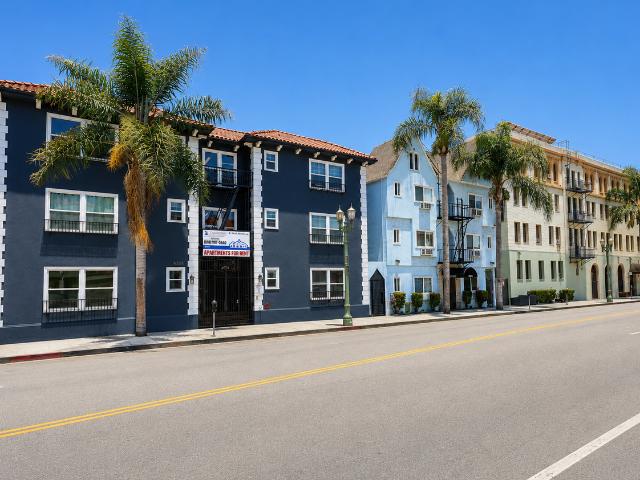 Apartment for rent in Canoga Park, California