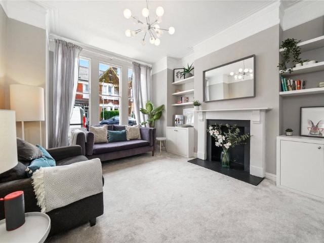 Apartment for rent in Balham, Greater London