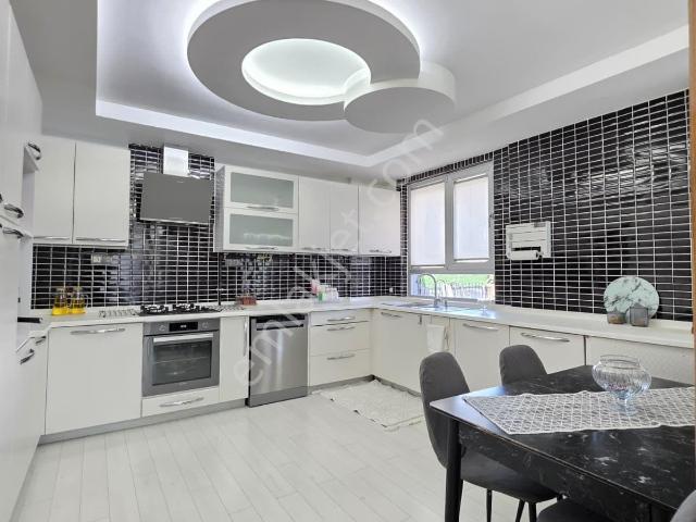 Selçuklu, Konya içerisinde satılık Villa
