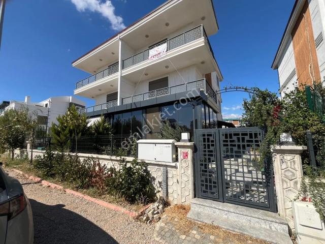 Akçay, Edremit içerisinde satılık Villa
