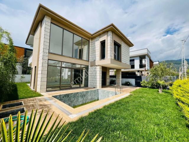Edremit içerisinde satılık Villa