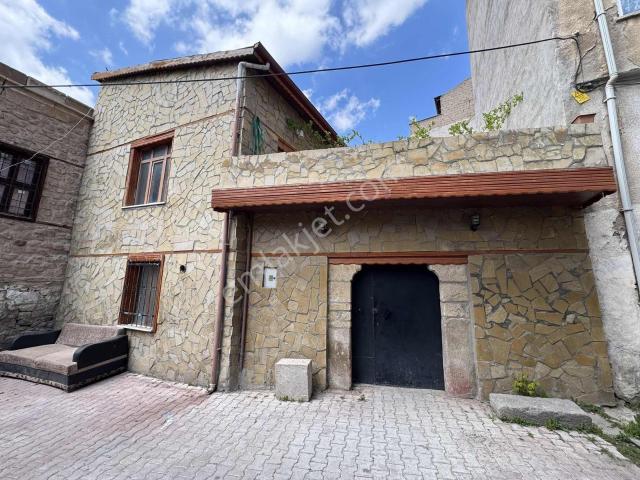 Niğde içerisinde satılık Villa