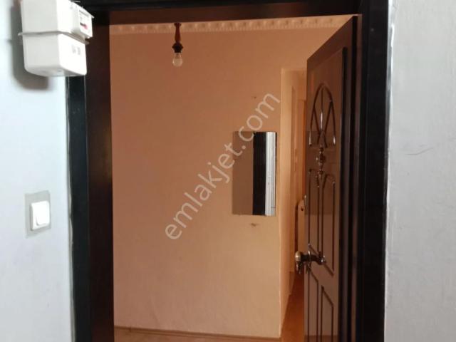 Karabağlar, İzmir içerisinde kiralık mülk