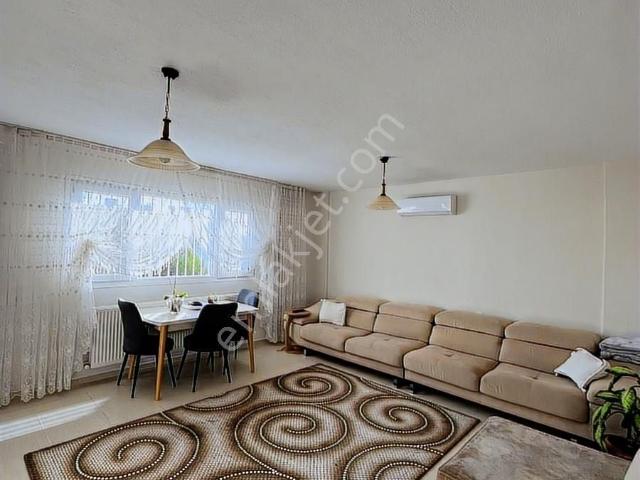 Karabağlar, İzmir içerisinde kiralık mülk