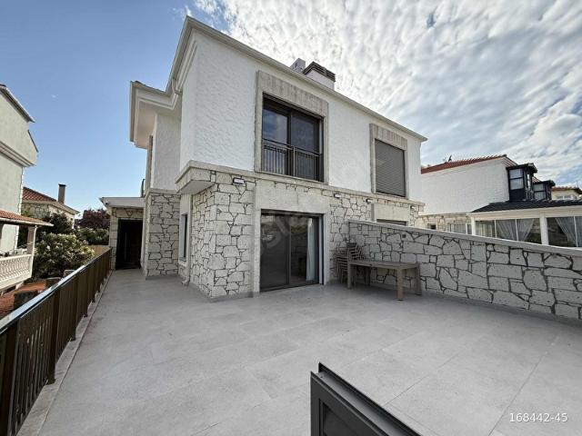 Çeşme, İzmir içerisinde satılık Villa