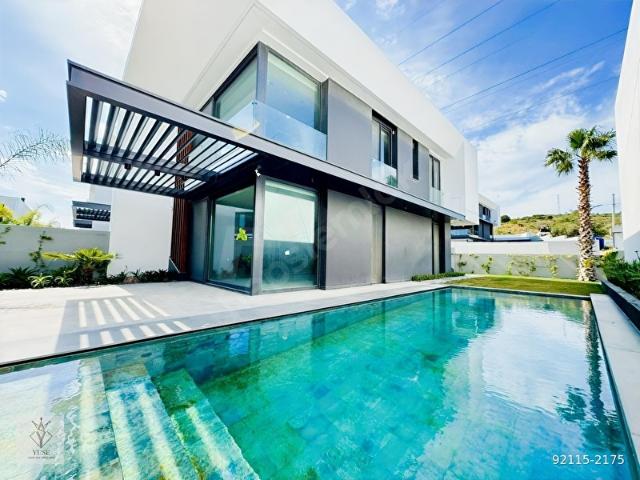 Çeşme, İzmir içerisinde satılık Villa