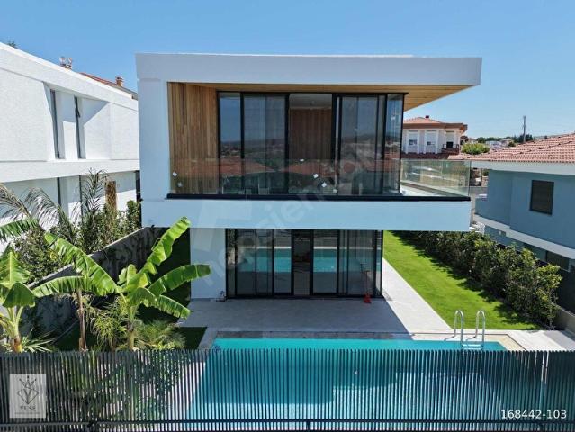 Çeşme, İzmir içerisinde satılık Villa