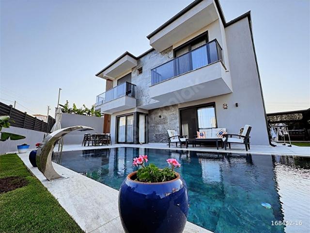 Çeşme, İzmir içerisinde satılık Villa