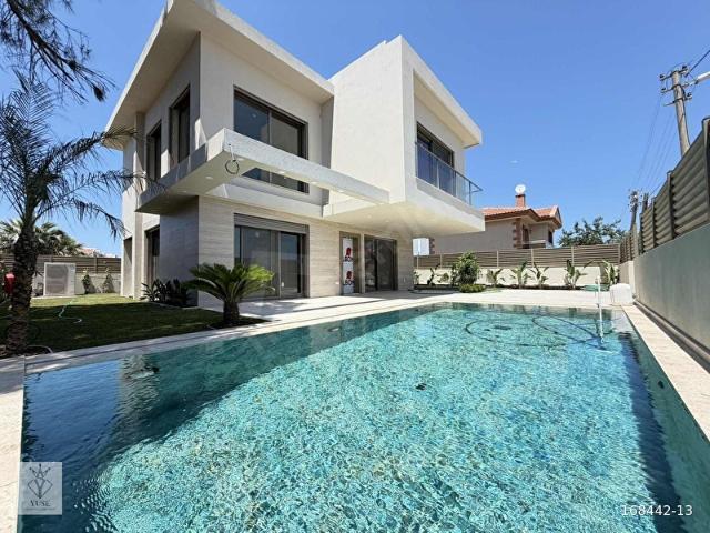 Çeşme, İzmir içerisinde satılık Villa