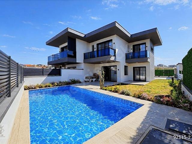 Çeşme, İzmir içerisinde satılık Villa
