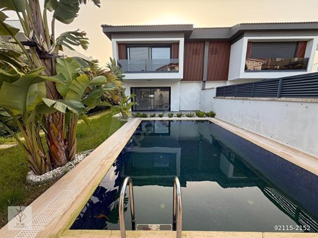 Çeşme, İzmir içerisinde satılık Villa