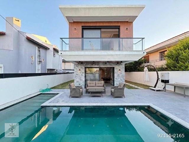 Çeşme, İzmir içerisinde satılık Villa
