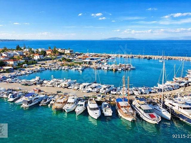 Çeşme, İzmir içerisinde satılık Residence