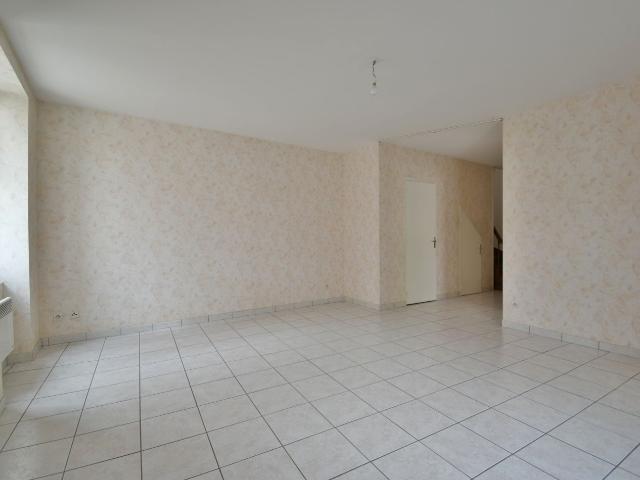 Maison vente à Cholet, Yzernay