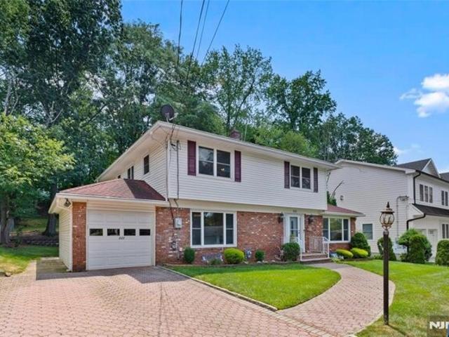 House for sale in River Edge