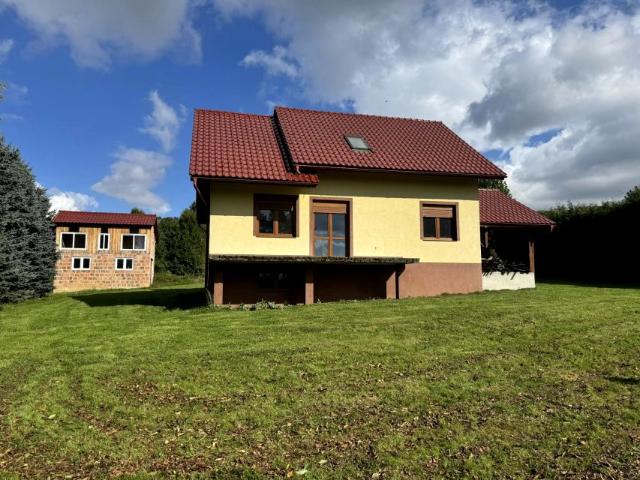 Dom na sprzedaż w Strzyżów, Podkarpackie