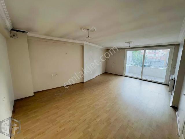 Selçuk, İzmir içerisinde kiralık mülk