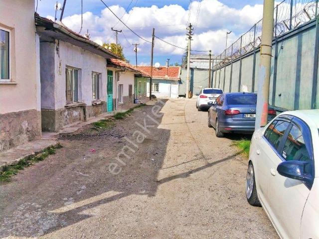 Zafer Mahallesi, Tepebaşı içerisinde satılık Villa