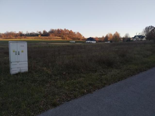 Grunt na sprzedaż w Piekoszów, Świętokrzyskie