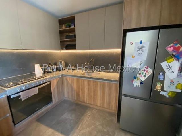 Zákia, deepartamento de dos pisos para la venta. FVR