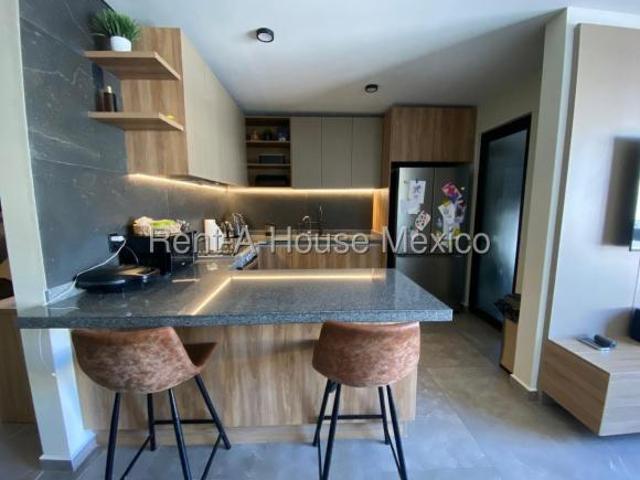 Zákia, deepartamento de dos pisos para la venta. FVR