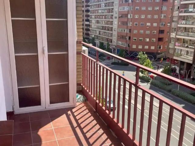 Apartamento en alquiler en La Almozara, Zaragoza