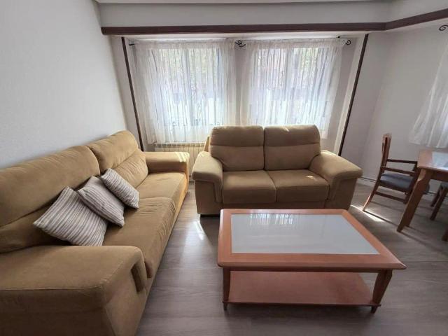 Apartamento en alquiler en Miralbueno, Zaragoza