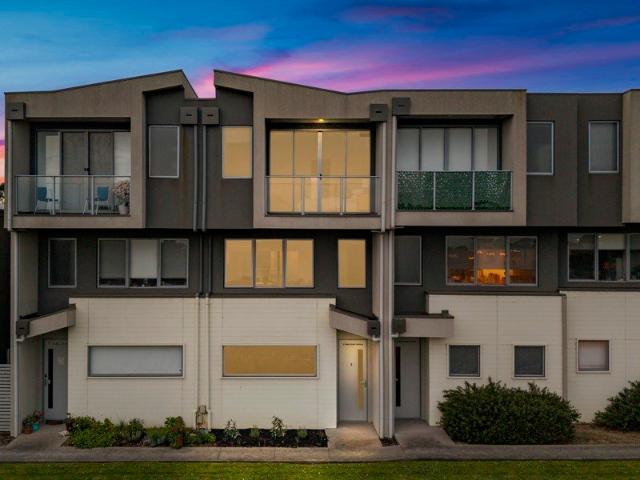 Townhouse for sale in Camerons Creek, Victoria