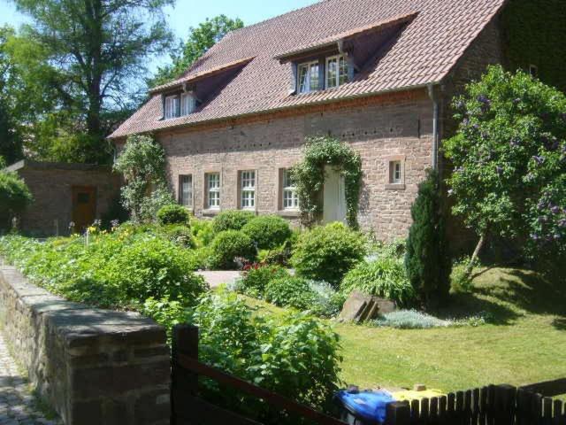 Doppelhaushälfte kaufen in Altenhausen, Sachsen-Anhalt