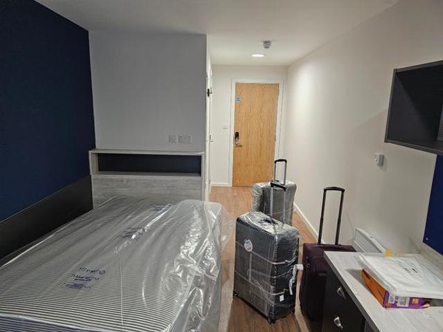 Apartment for rent in Hough Green, Two Mills