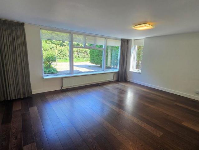 Woning te huur in Loosduinen, Zuid Holland