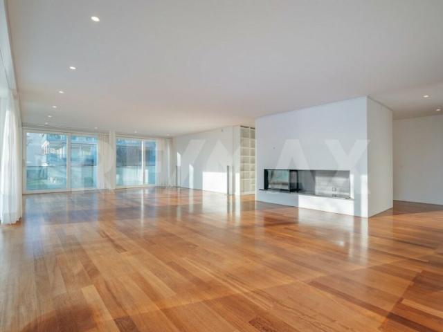 Wohnung kaufen in Einigen, Zürich