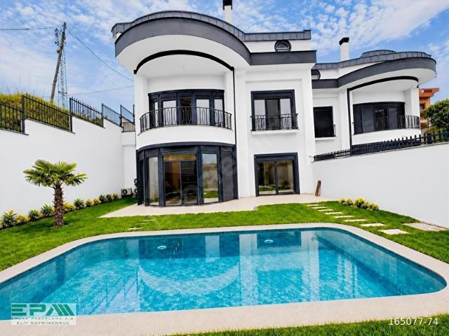 Zekeriyaköy Mahallesi, Sarıyer içerisinde satılık Villa