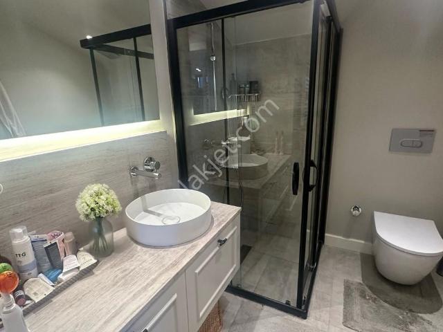 Sariyer, Uskumruköy Mahallesi içerisinde satılık Villa