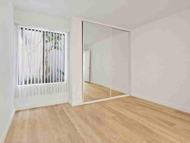 Apartment for rent in Canoga Park, California