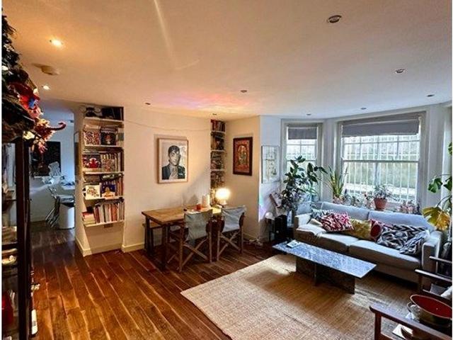Room for rent in West Kensington, Greater London