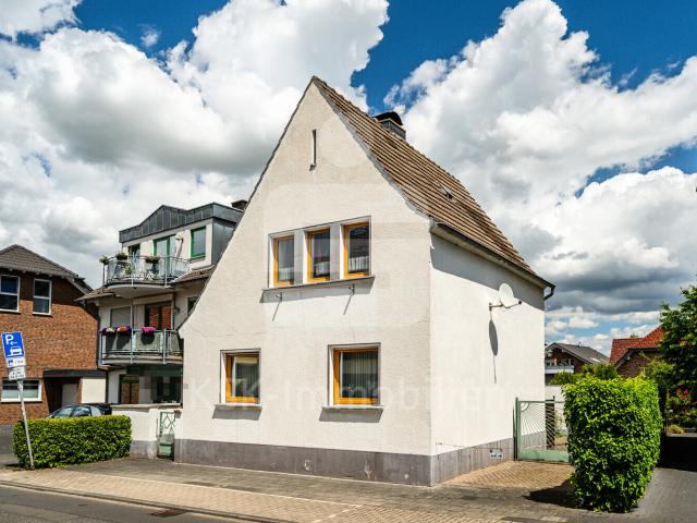 Villa kaufen in Uckendorf, Niederkassel
