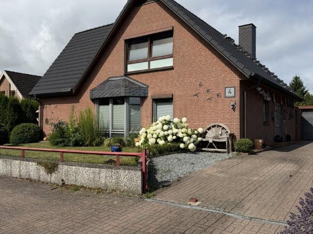 Villa kaufen in Helmstorf, Schleswig-Holstein