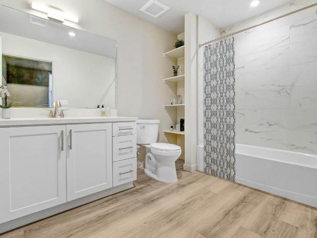 Apartment for rent in Canoga Park, California