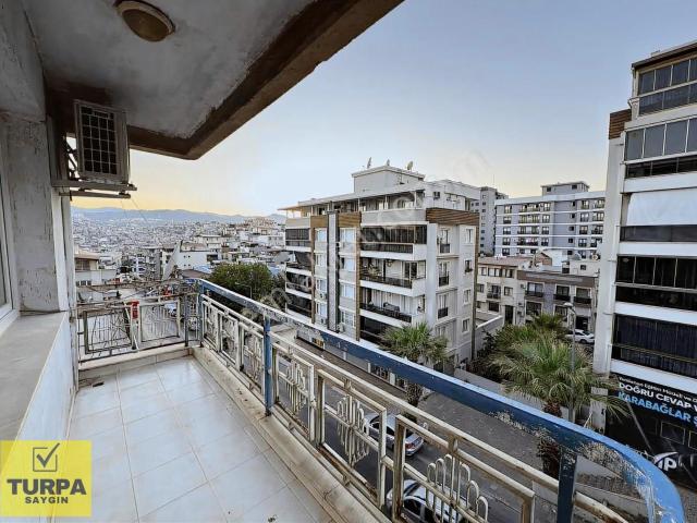 Karabağlar, İzmir içerisinde satılık mülk