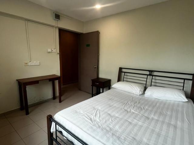 Room for rent in Seri Kembangan, Majlis Bandaraya Subang Jaya