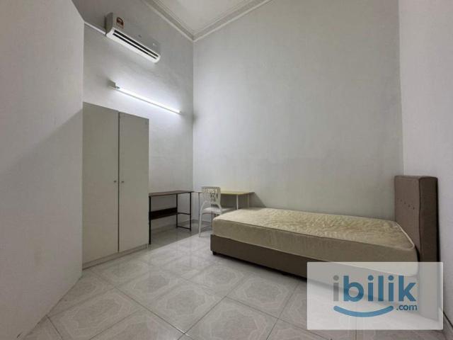 Room for rent in Petaling, Damansara Damai