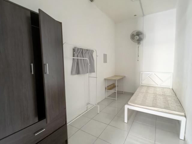 Room for rent in Petaling, Alam Impian