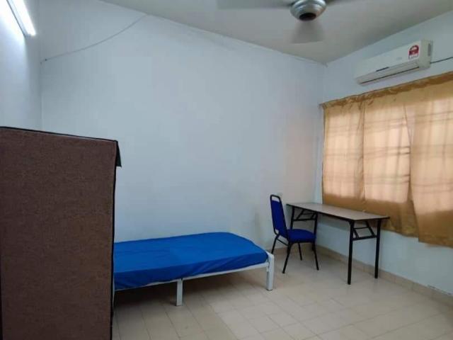 Room for rent in Petaling, Damansara Damai