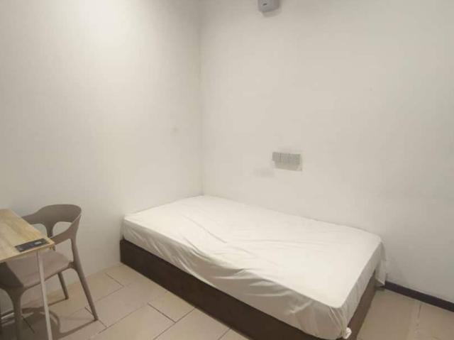 Room for rent in Petaling, Alam Impian