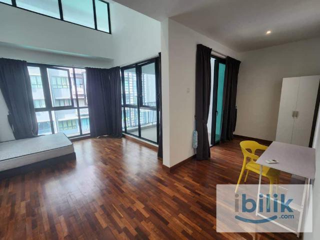 Room for rent in Petaling, Alam Impian