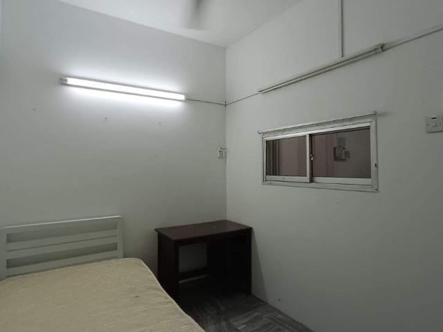 Room for rent in Petaling, Alam Impian